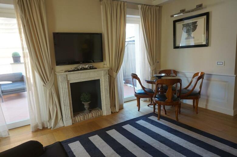 Hotel Trevi Palace Luxury Apartments