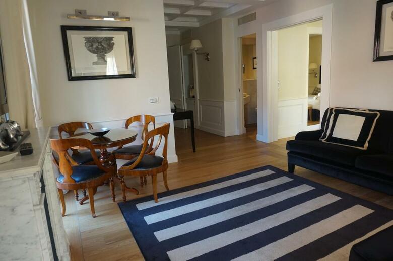 Hotel Trevi Palace Luxury Apartments
