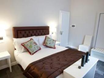 Bed & Breakfast Chic & Town Luxury Rooms