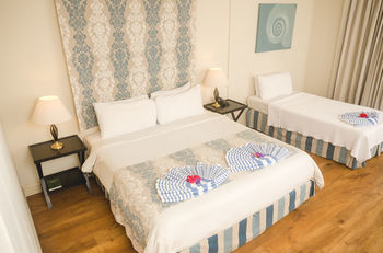 Hotel Waves Beach Resort & Spa