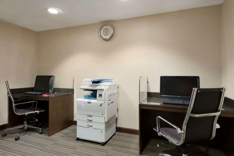 Ramada Downtown Hotel Abu Dhabi
