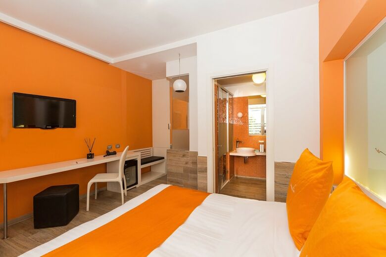 Jc Contemporary Hotel
