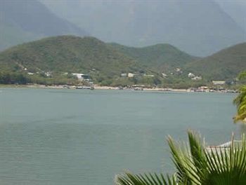 Hotel Bah�a Escondida
