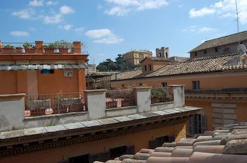 Rsh Spanish Steps Apartments