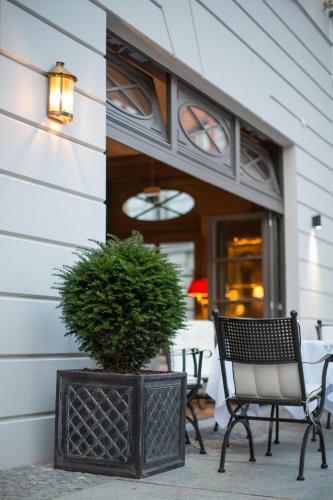 Monbijou Hotel