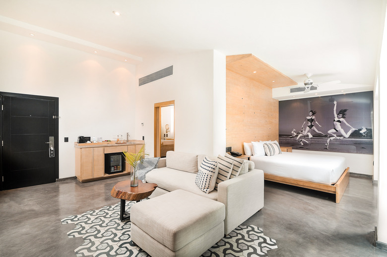 Bah�a Hotel & Beach Club
