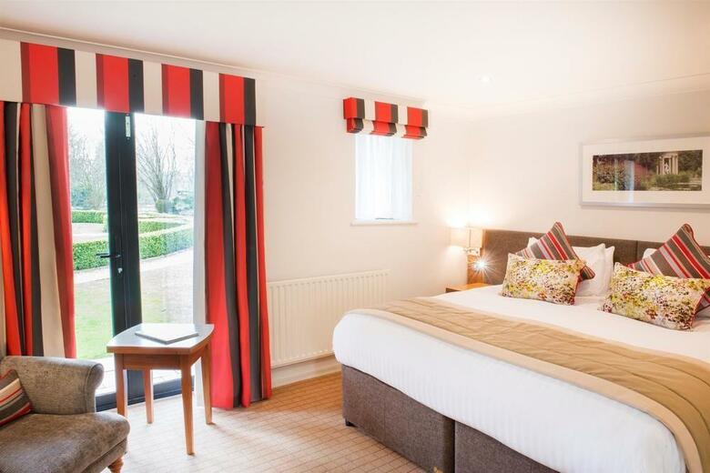 Hotel Oxford Thames Four Pillars