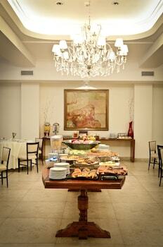 Hotel Iru�a