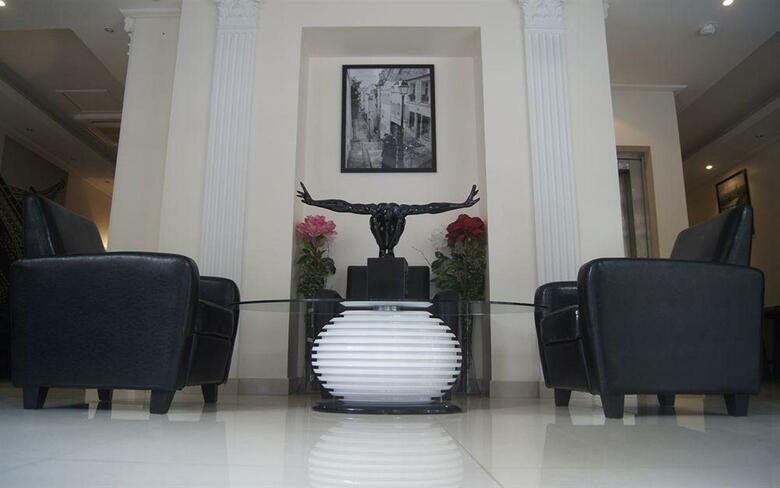 Hotel Regina Montmartre