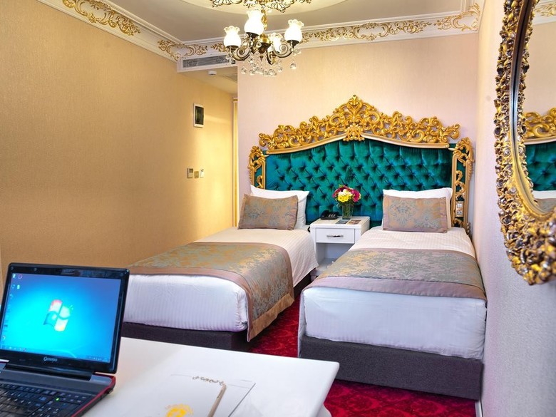 White Monarch Hotel