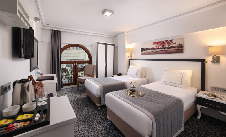 Skalion Hotel