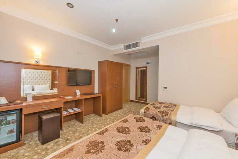 Skalion Hotel