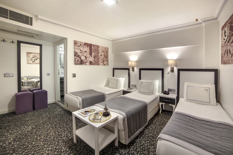 Skalion Hotel