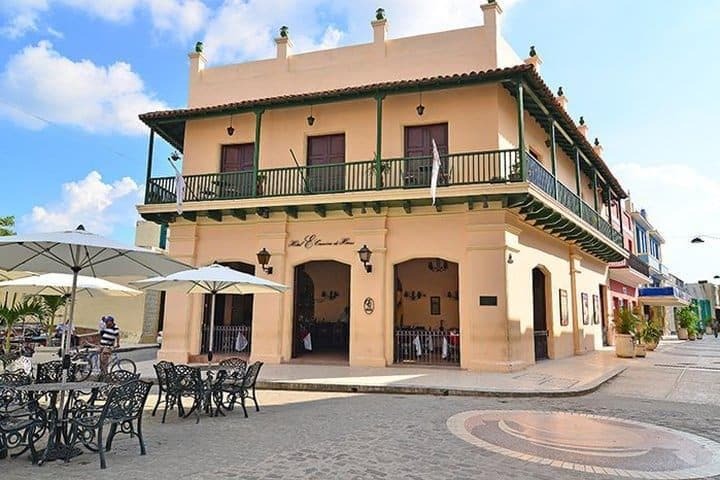 Hotel E Camino De Hierro