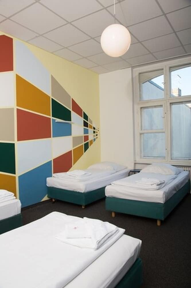Hotel 103