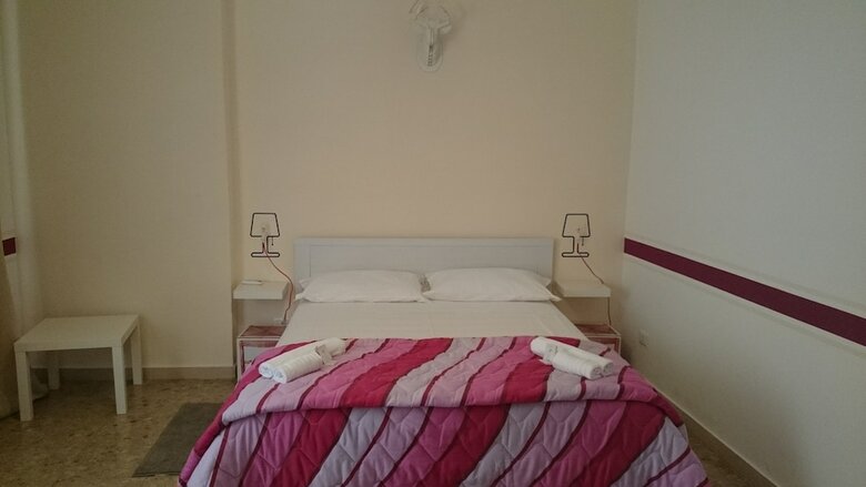 Hotel Iron Bridge Accomodation