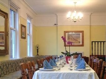 Twin Lions Hotel