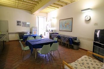 Orsa Maggiore Hostel - Caters To Women