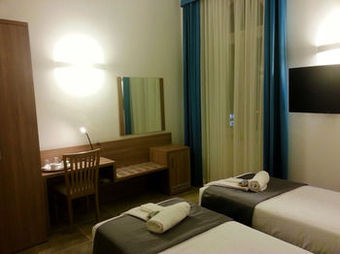 Suites Farnese Design Hotel