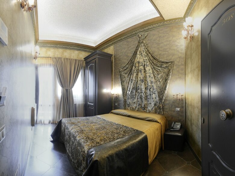 Hotel Antica Dimora Delle Cinque Lune