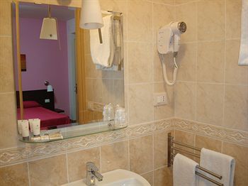 Hotel B&B Manzoni Holidays
