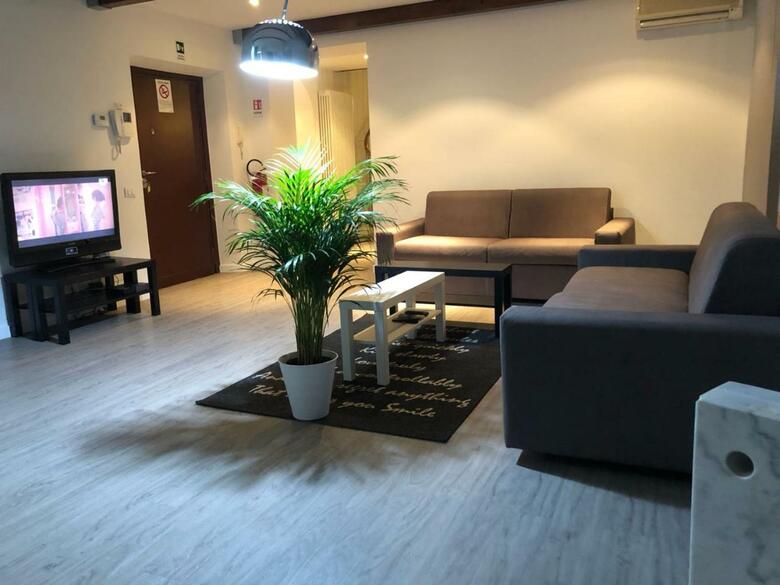 Hotel Irooms Forum And Colosseum