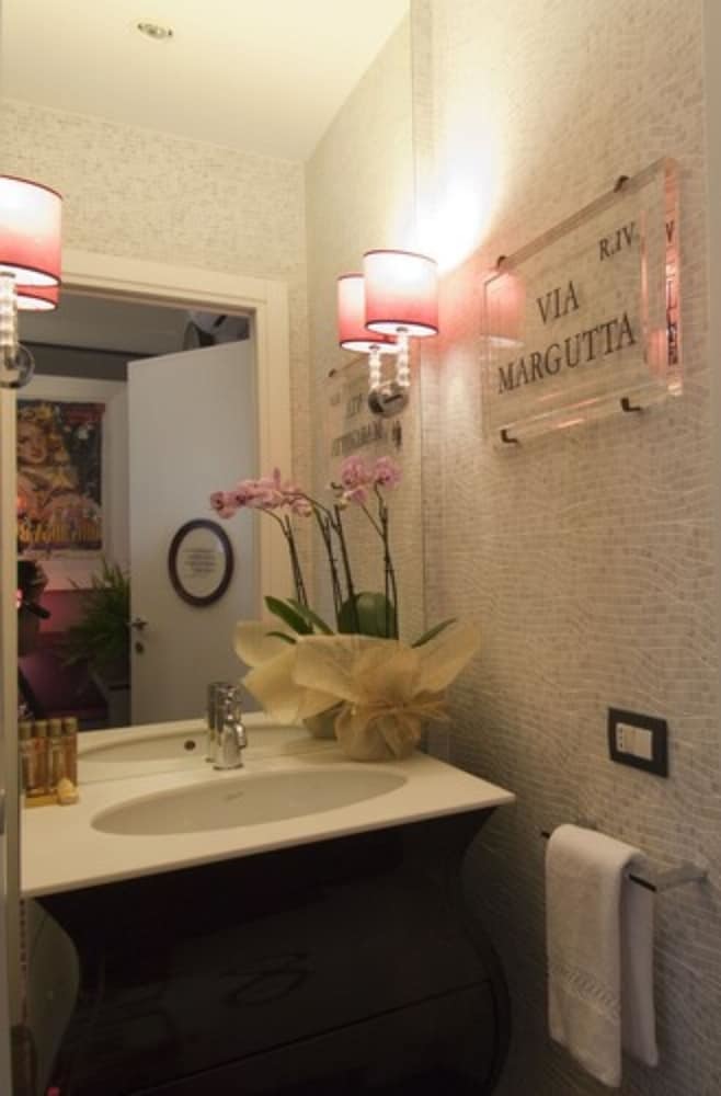 Hotel Bdb Luxury Rooms Margutta