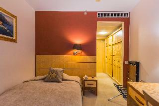 Royal Square Hotel & Suites