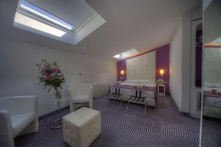 Roma Point Hotel