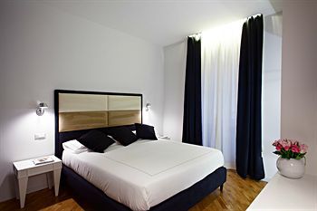 Hotel Lahouse Luxury Accommodation