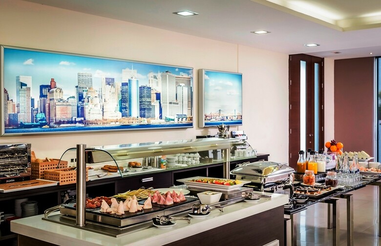 Hotel Exe Cunit Suites & Spa