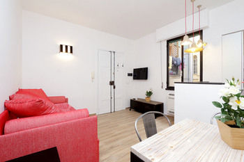 Monti Apartments - My Extra Home