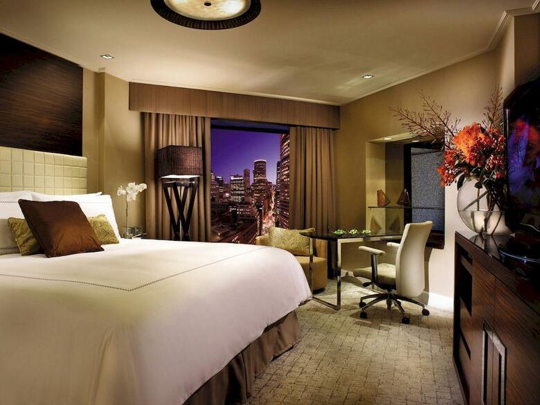 Four Seasons Hotel Sydney
