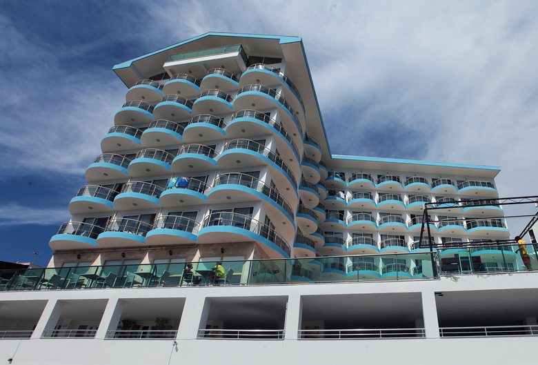 Arora Hotel