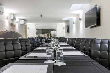 Shepherd's Bush Boutique Hotel