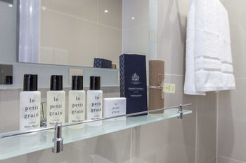 Shepherd's Bush Boutique Hotel