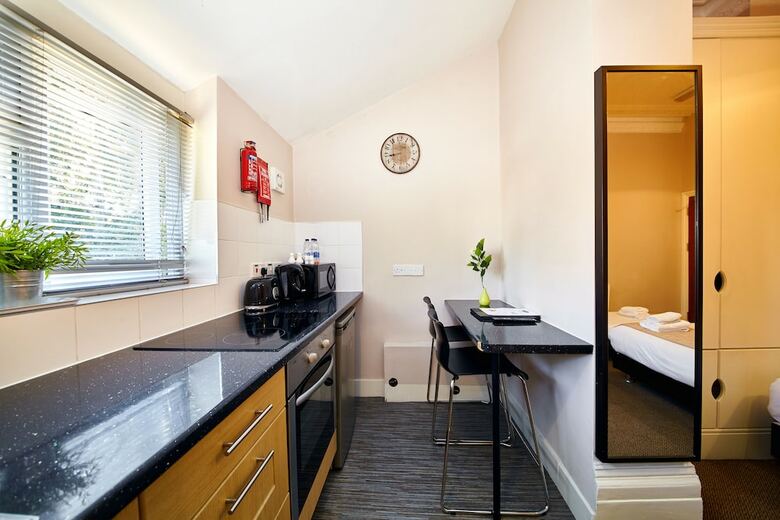 United Lodge Hotel & Apartments