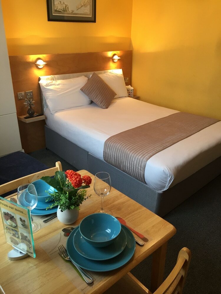 United Lodge Hotel & Apartments