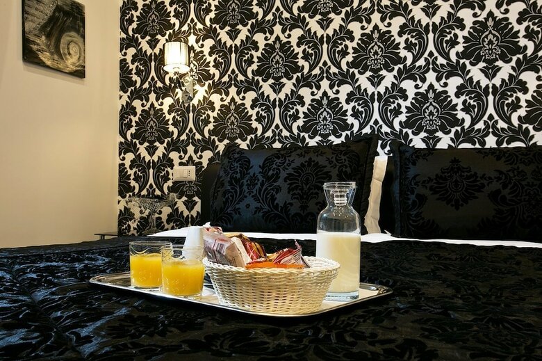 Bed & Breakfast Rome Key Luxury House