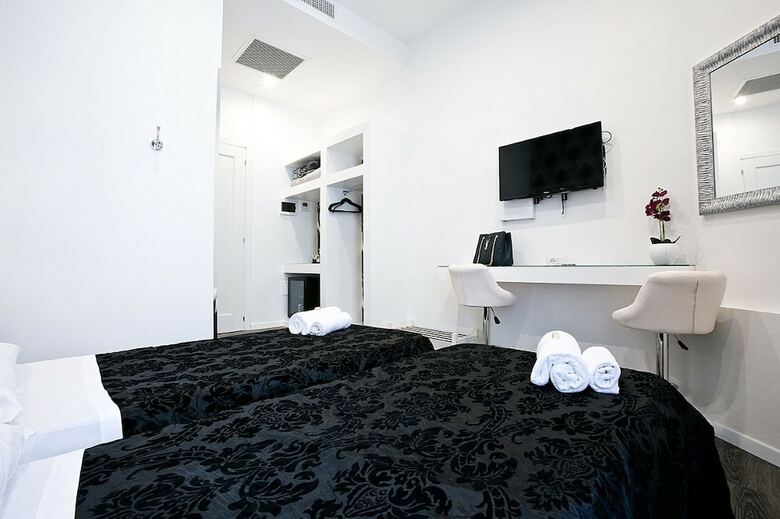 Bed & Breakfast Rome Key Luxury House