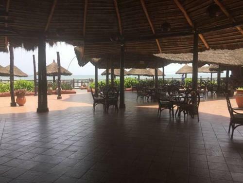 La Palm Royal Beach Hotel