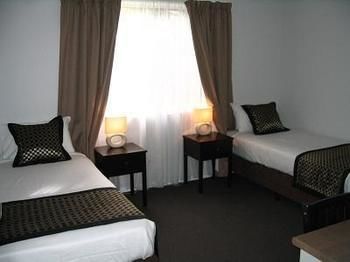 Roma Inland Motor Inn