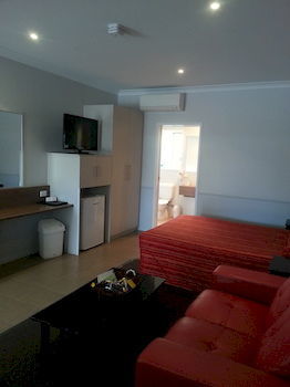 Roma Inland Motor Inn