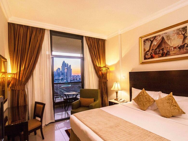 Yassat Gloria Hotel & Apartments