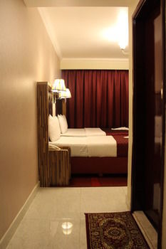Sutchi Hotel
