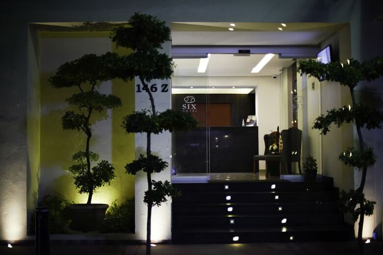 Six Hotel