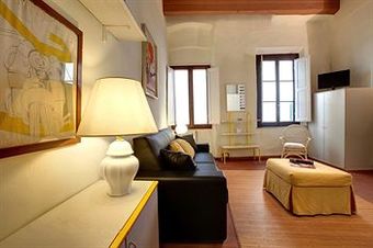 Hostal Florentia Suites