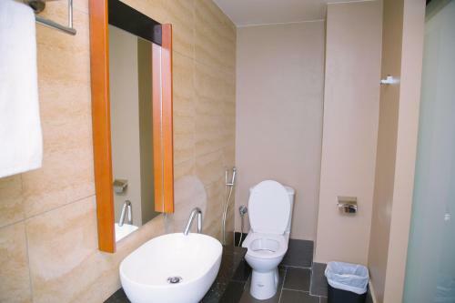 Hotel The Capital Residence Suites