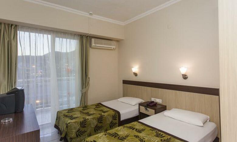 Hotel Melissa Kleopatra  Beach