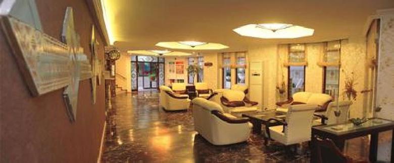 Hotel Azak